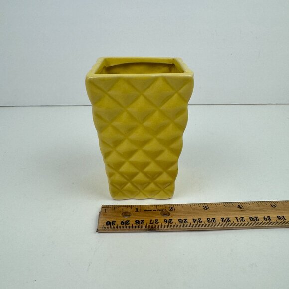Small Vtg Yellow Rectangle Square Ceramic Planter Pot Diamond Shape Textured - Picture 9 of 10